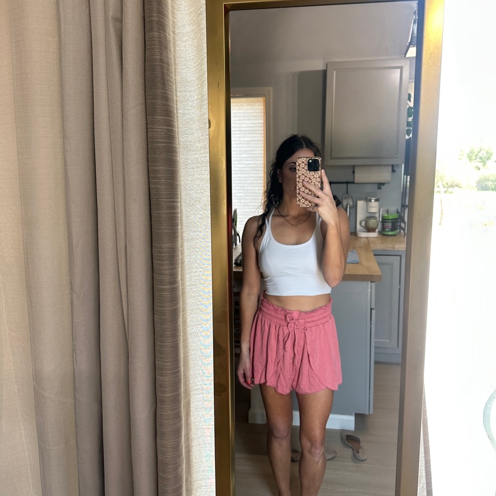 HALARA Lot two tank tops with built in pads and shorts